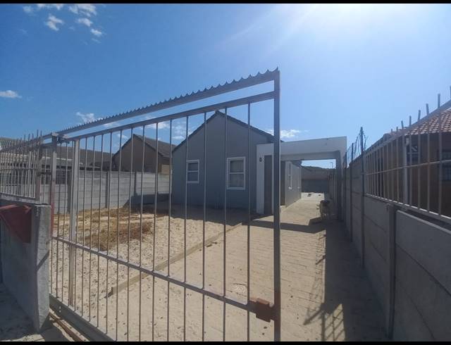 2 BEDROOM HOUSE FOR SALE IN ROCKLANDS